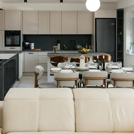 Dirada 别墅 伊莫茨基