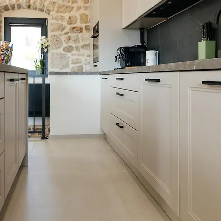 Stone Luxury Imota *